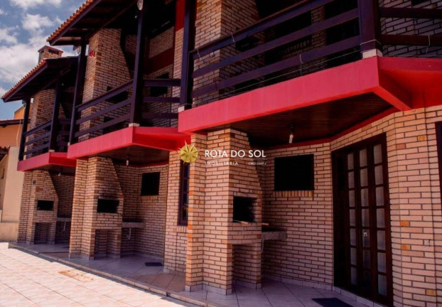 Imagem Casa com 7 Quartos à Venda, 340 m² em Centro - Bombinhas Imagem Casa com 7 Quartos à Venda, 340 m² em Centro - Bombinhas