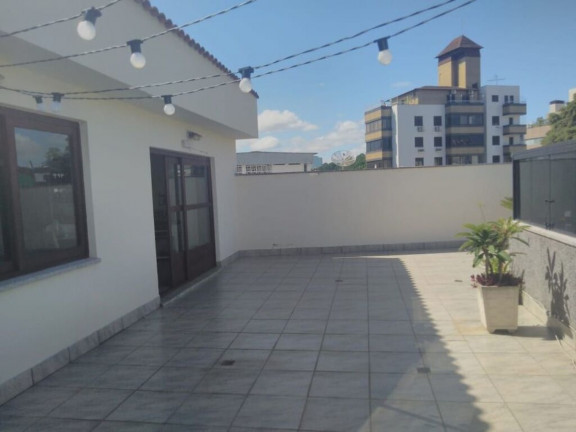 Imagem Imóvel com 3 Quartos à Venda, 228 m² em Passo Da Areia - Porto Alegre Imagem Imóvel com 3 Quartos à Venda, 228 m² em Passo Da Areia - Porto Alegre