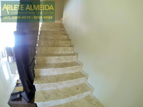 Imagem Casa com 3 Quartos à Venda, 400 m² em Centro - Porto Belo Imagem Casa com 3 Quartos à Venda, 400 m² em Centro - Porto Belo