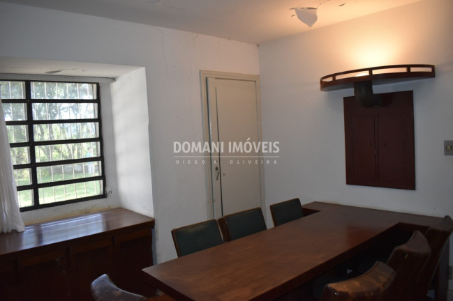 Imagem Casa com 4 Quartos à Venda, 372 m² em Região Do Parque Da Ferradura - Campos Do Jordão Imagem Casa com 4 Quartos à Venda, 372 m² em Região Do Parque Da Ferradura - Campos Do Jordão