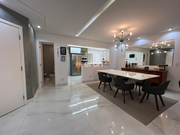 Apartamento com 3 Quartos à Venda, 130 m²