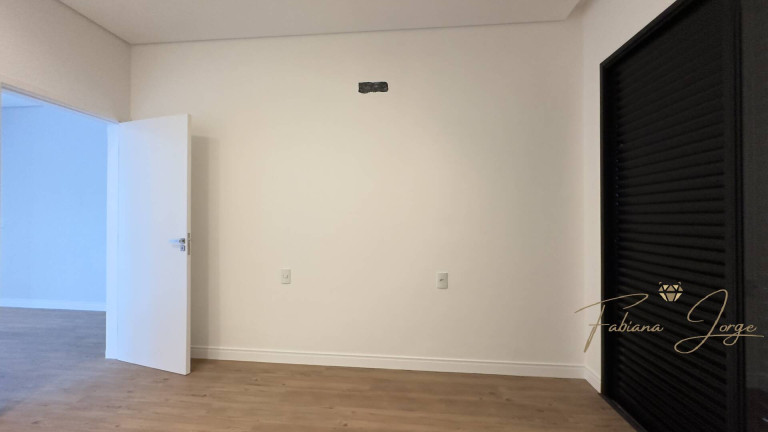 Imagem Casa com 3 Quartos à Venda, 327 m² em Roncáglia - Valinhos