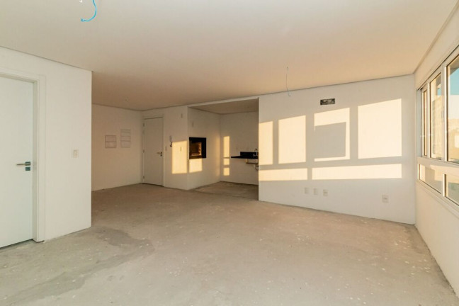 Imagem Apartamento com 2 Quartos à Venda, 76 m² em São João - Porto Alegre Imagem Apartamento com 2 Quartos à Venda, 76 m² em São João - Porto Alegre