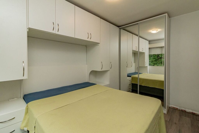 Imagem Apartamento com 3 Quartos à Venda, 63 m² em Santo Antônio - Porto Alegre Imagem Apartamento com 3 Quartos à Venda, 63 m² em Santo Antônio - Porto Alegre