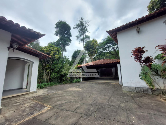Imagem Casa com 8 Quartos à Venda, 500 m² em Pessegueiros - Teresópolis Imagem Casa com 8 Quartos à Venda, 500 m² em Pessegueiros - Teresópolis