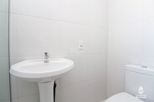 Imagem Imóvel com 4 Quartos à Venda, em Menino Deus - Porto Alegre Imagem Imóvel com 4 Quartos à Venda, em Menino Deus - Porto Alegre