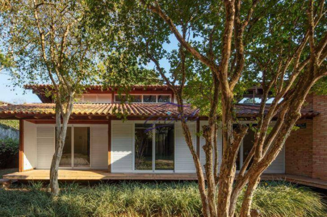 Imagem Casa com 3 Quartos à Venda, 274 m² em Granja Viana - Carapicuíba Imagem Casa com 3 Quartos à Venda, 274 m² em Granja Viana - Carapicuíba