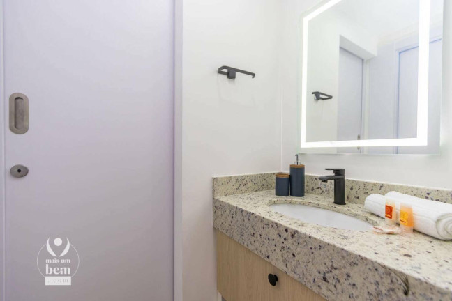 Imagem Apartamento com 1 Quarto à Venda, 24 m² em Centro - Curitiba