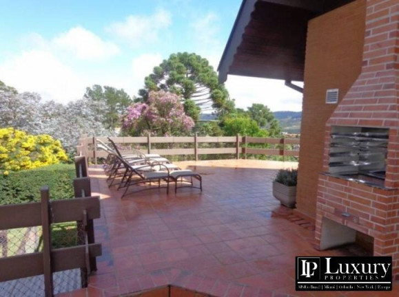 Imagem Casa com 5 Quartos à Venda, 480 m² em Alto Do Capivari - Campos Do Jordão Imagem Casa com 5 Quartos à Venda, 480 m² em Alto Do Capivari - Campos Do Jordão