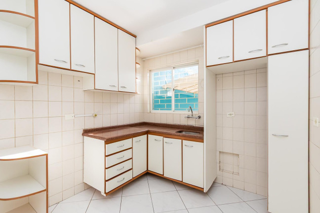 Imagem Sobrado com 3 Quartos à Venda, 110 m² em Novo Mundo - Curitiba Imagem Sobrado com 3 Quartos à Venda, 110 m² em Novo Mundo - Curitiba