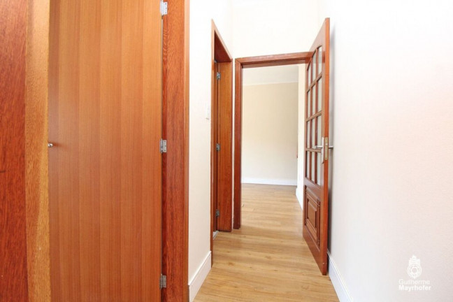 Imagem Imóvel com 2 Quartos à Venda, 79 m² em Santa Cecília - Porto Alegre Imagem Imóvel com 2 Quartos à Venda, 79 m² em Santa Cecília - Porto Alegre