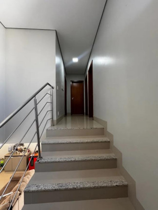 Imagem Casa com 3 Quartos à Venda, 215 m² em Jardim Califórnia - Cuiabá Imagem Casa com 3 Quartos à Venda, 215 m² em Jardim Califórnia - Cuiabá