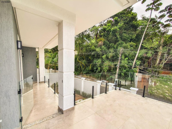 Imagem Casa com 3 Quartos à Venda, 290 m² em Carlos Guinle - Teresópolis Imagem Casa com 3 Quartos à Venda, 290 m² em Carlos Guinle - Teresópolis