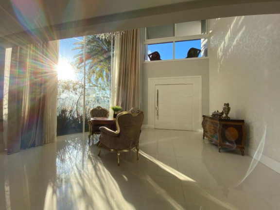 Imagem Sobrado com 5 Quartos à Venda, 300 m² em Zona Nova - Capao Da Canoa
