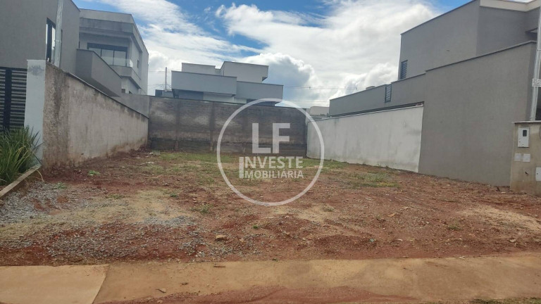 Imagem Terreno em Condomínio à Venda, 312 m² em Jardim Cristal - Aparecida De Goiânia Imagem Terreno em Condomínio à Venda, 312 m² em Jardim Cristal - Aparecida De Goiânia