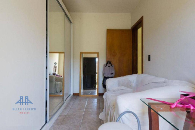 Imagem Casa com 5 Quartos à Venda, 324 m² em Itacorubi - Florianópolis Imagem Casa com 5 Quartos à Venda, 324 m² em Itacorubi - Florianópolis