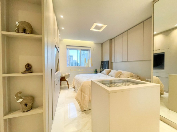 Imagem Apartamento com 3 Quartos à Venda, 125 m² em Centro - Balneário Camboriú
