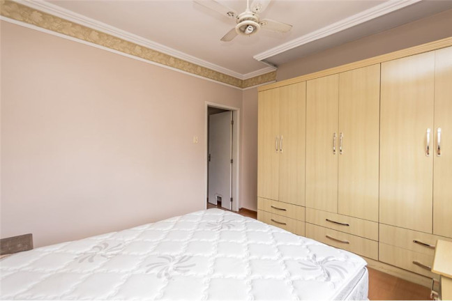 Imagem Imóvel com 2 Quartos à Venda, em Santana - Porto Alegre Imagem Imóvel com 2 Quartos à Venda, em Santana - Porto Alegre
