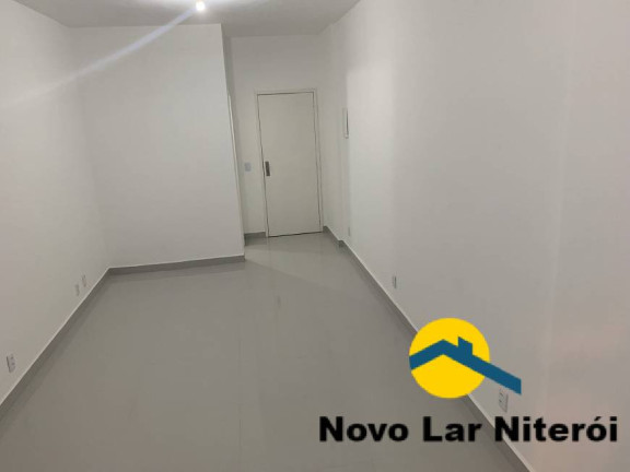Sala Comercial à Venda, 35 m² em Centro - Niterói