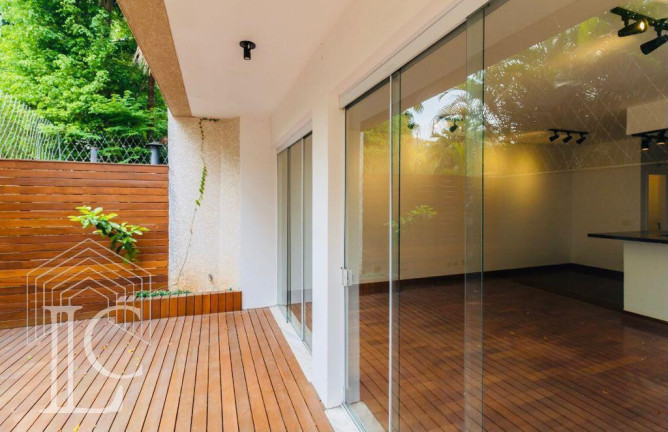 Imagem Casa com 3 Quartos à Venda, 300 m² em Morumbi - São Paulo Imagem Casa com 3 Quartos à Venda, 300 m² em Morumbi - São Paulo
