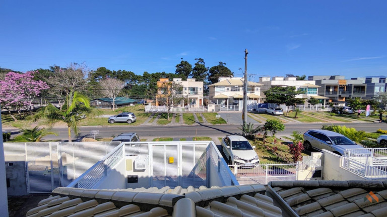 Imagem Casa com 3 Quartos à Venda, 132 m²