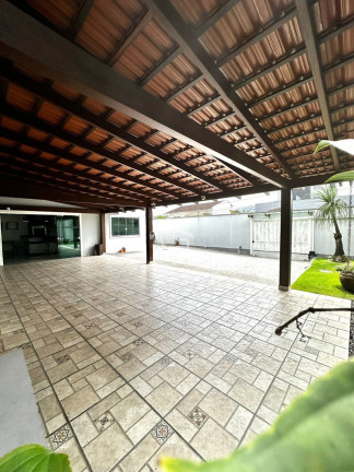 Imagem Casa com 3 Quartos à Venda,  em Iririú - Joinville