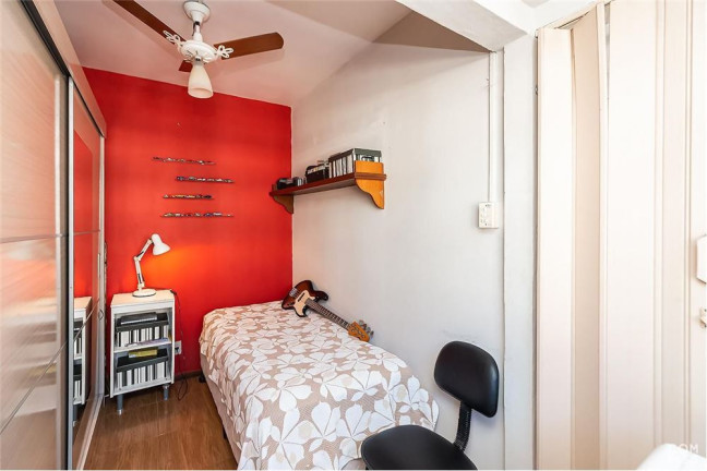 Imagem Imóvel com 2 Quartos à Venda, 82 m² em Menino Deus - Porto Alegre Imagem Imóvel com 2 Quartos à Venda, 82 m² em Menino Deus - Porto Alegre