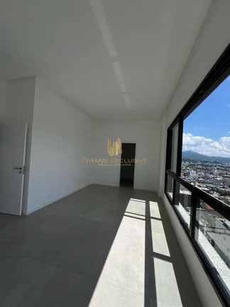 Imagem Cobertura com 4 Quartos à Venda, 264 m² em Centro - Balneário Camboriú Imagem Cobertura com 4 Quartos à Venda, 264 m² em Centro - Balneário Camboriú