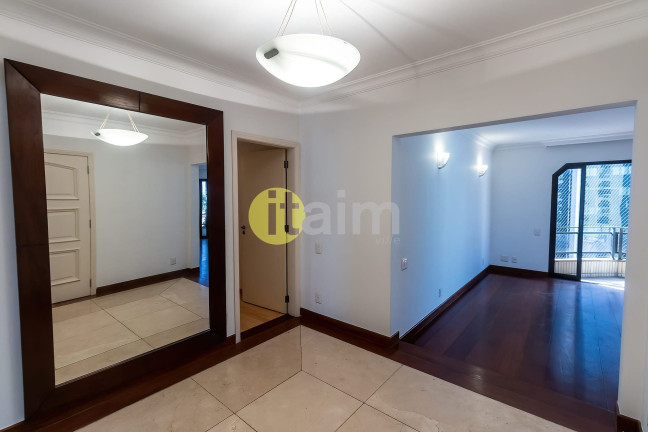 Imagem Apartamento com 3 Quartos para Alugar, 240 m² em Itaim Bibi - São Paulo