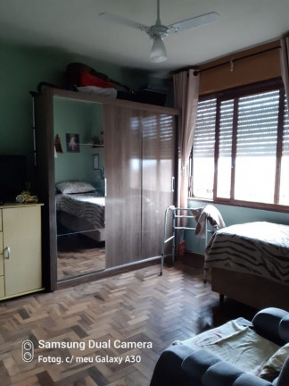 Imagem Imóvel com 4 Quartos à Venda, em Santa Tereza - Porto Alegre Imagem Imóvel com 4 Quartos à Venda, em Santa Tereza - Porto Alegre