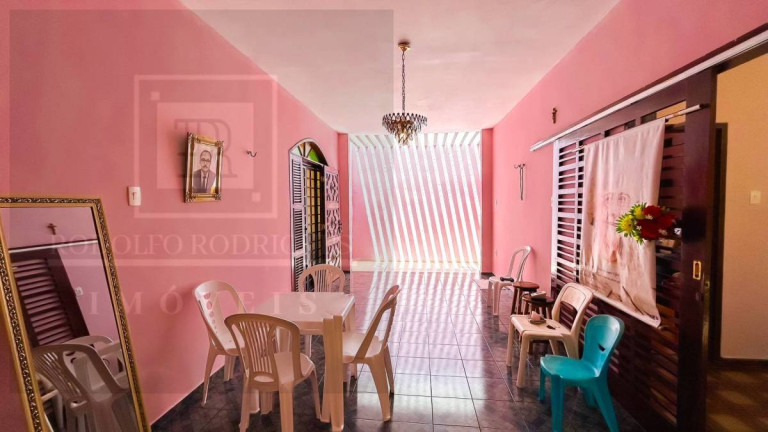 Imagem Casa com 7 Quartos à Venda, 300 m² em Aldeota - Fortaleza Imagem Casa com 7 Quartos à Venda, 300 m² em Aldeota - Fortaleza