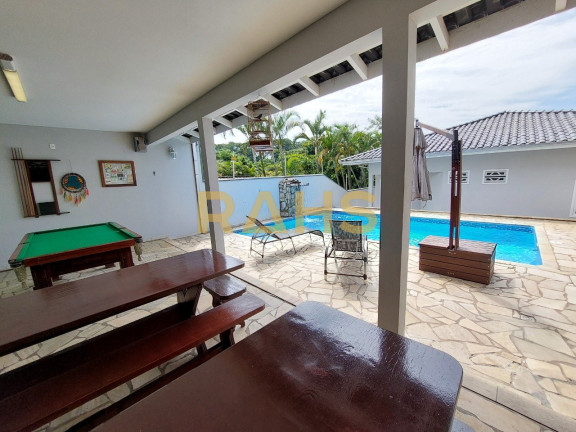 Casa com 3 Quartos à Venda, 270 m² em Costa E Silva - Joinville