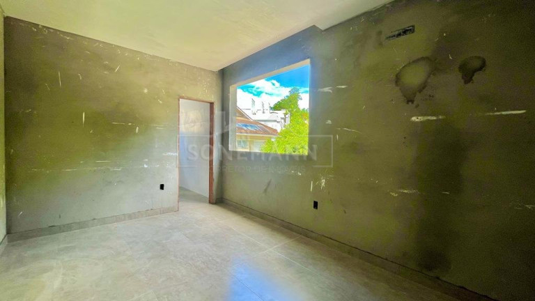 Imagem Casa com 3 Quartos à Venda, 160 m² em Córrego Grande - Florianópolis