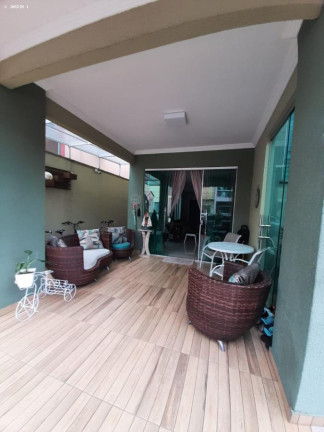 Imagem Casa com 4 Quartos à Venda, 302 m² em Tapanã (icoaraci) - Belém Imagem Casa com 4 Quartos à Venda, 302 m² em Tapanã (icoaraci) - Belém