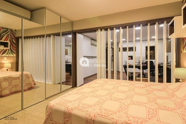 Imagem Casa com 4 Quartos à Venda, 648 m² Imagem Casa com 4 Quartos à Venda, 648 m²