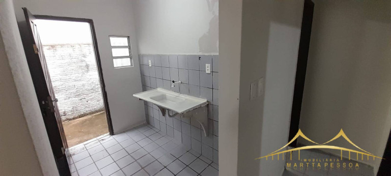 Imagem Casa com 2 Quartos para Alugar, 55 m² em Emaus - Parnamirim
