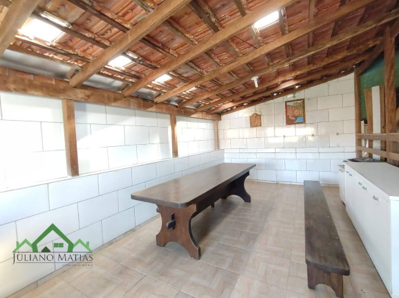 Imagem Casa com 5 Quartos à Venda, 198 m² em Centro - Balneário Barra Do Sul Imagem Casa com 5 Quartos à Venda, 198 m² em Centro - Balneário Barra Do Sul