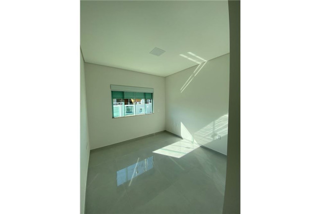 Imagem Casa com 3 Quartos à Venda, em Bela Vista - Palhoça Imagem Casa com 3 Quartos à Venda, em Bela Vista - Palhoça