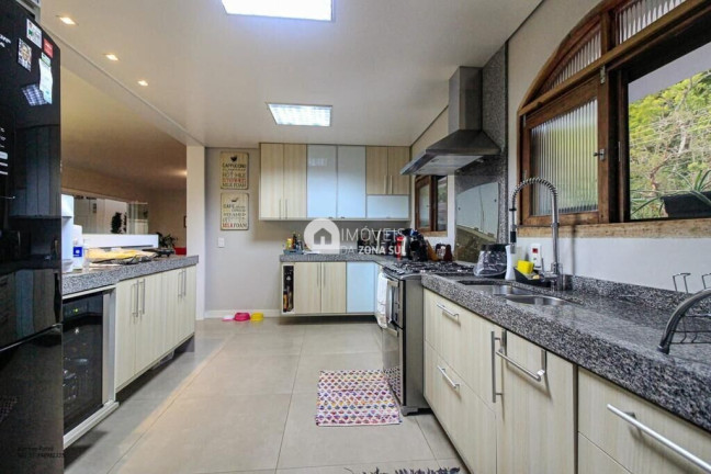 Imagem Casa com 4 Quartos à Venda, 648 m² Imagem Casa com 4 Quartos à Venda, 648 m²