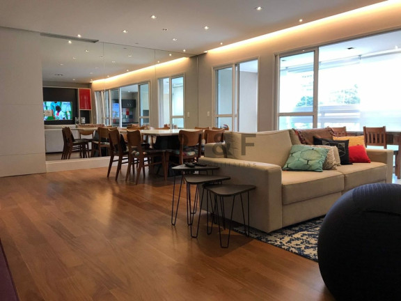 Apartamento com 3 Quartos para Alugar, 154 m² em Campo Belo - São Paulo