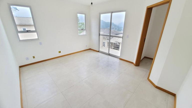 Imagem Casa com 4 Quartos à Venda, 128 m² em Vargem Grande - Teresópolis