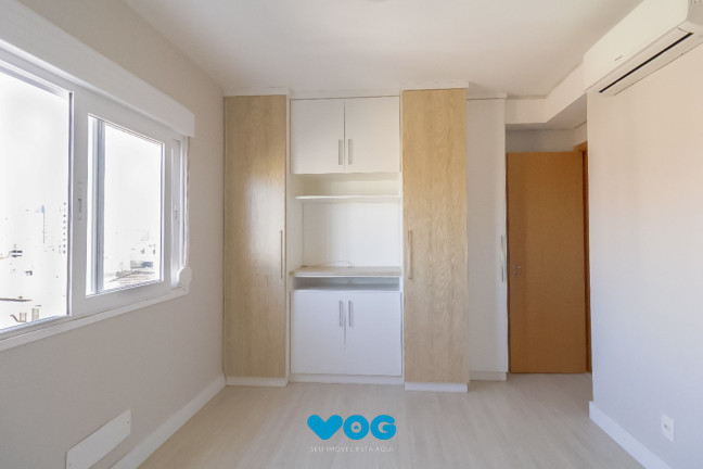 Imagem Imóvel com 1 Quarto à Venda, 43 m² em Cidade Baixa - Porto Alegre Imagem Imóvel com 1 Quarto à Venda, 43 m² em Cidade Baixa - Porto Alegre