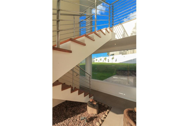 Imagem Casa com 4 Quartos à Venda,  em Vila Nova - Porto Alegre