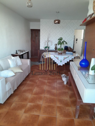 Imagem Imóvel com 4 Quartos à Venda, 86 m² em Imbuí - Salvador Imagem Imóvel com 4 Quartos à Venda, 86 m² em Imbuí - Salvador