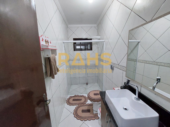 Imagem Casa com 4 Quartos à Venda, 175 m² em Vila Nova - Joinville Imagem Casa com 4 Quartos à Venda, 175 m² em Vila Nova - Joinville