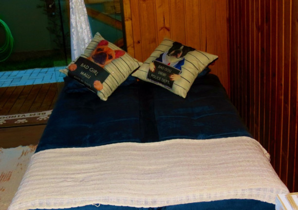 Imagem Imóvel com 6 Quartos à Venda, em Mariscal - Bombinhas Imagem Imóvel com 6 Quartos à Venda, em Mariscal - Bombinhas