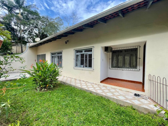 Imagem Casa com 4 Quartos à Venda, 242 m² em Garcia - Blumenau Imagem Casa com 4 Quartos à Venda, 242 m² em Garcia - Blumenau