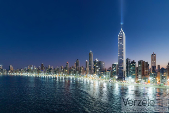 Imagem Imóvel com 4 Quartos à Venda, 343 m² em Centro