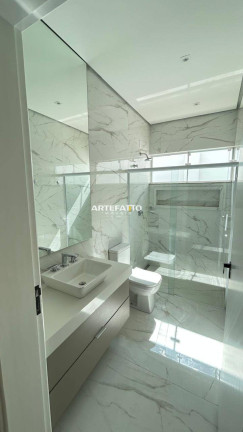 Imagem Casa com 3 Quartos à Venda, 250 m² Imagem Casa com 3 Quartos à Venda, 250 m²