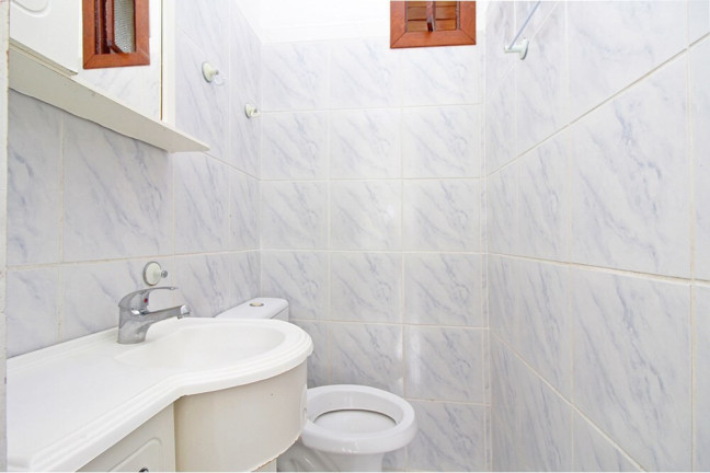 Imagem Imóvel com 3 Quartos à Venda, em Cristal - Porto Alegre Imagem Imóvel com 3 Quartos à Venda, em Cristal - Porto Alegre